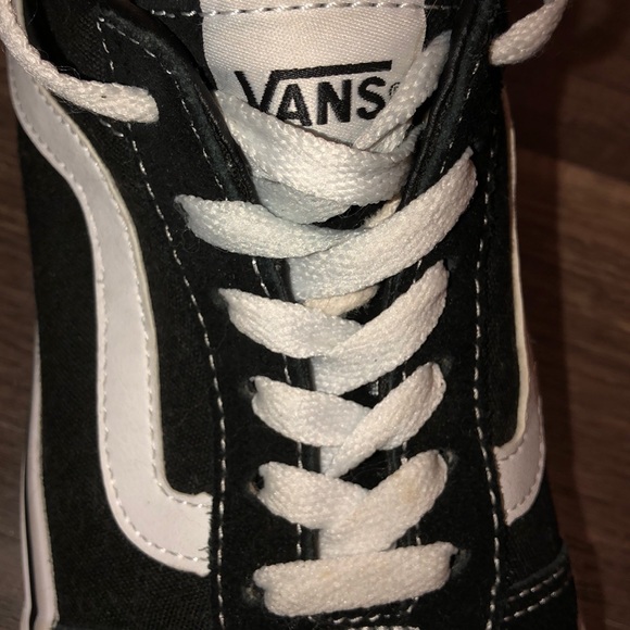 Vans - Picture 2 of 4